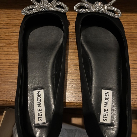Steve Madden flats - Picture 2 of 3